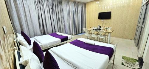 Indira Nagar Hotel | Hotel raj inn