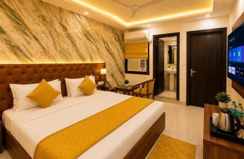 South West House | Hotel BBellamounts Ner IGI Delhi Airport - Free Airport PickUp & Drop Breakfast Complatary