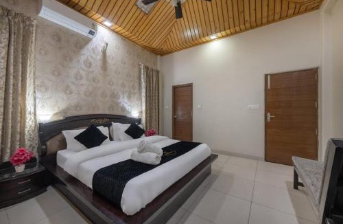 Kuthar Apartment | A Poolside Paradise Villa I Pet friendly & Serviced Villa I Open Air Lawn & Plunge Pool I Bonfire I Dance I Music I Full Party l Managed By ExoticStays Group