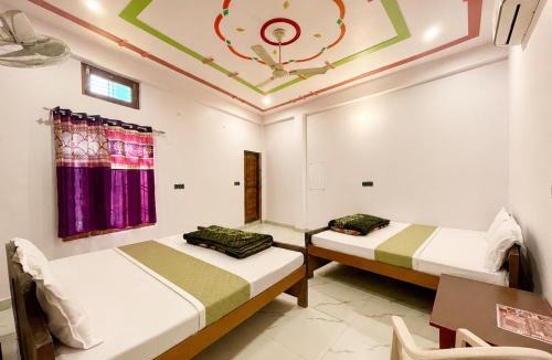 Ayodhya Hotel | HOTEL RAM JANM BHOOMI AYODHYA URMILA PALACE inn