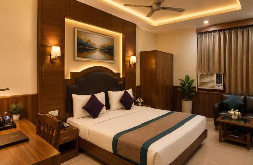 South West House | Castal Blue Hotel Near IGI Delhi Airport - Free Breakfast and Dinner complementry