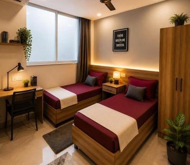 Karol Bagh House | Hotel Cashew Le Near New Delhi railway station city centre