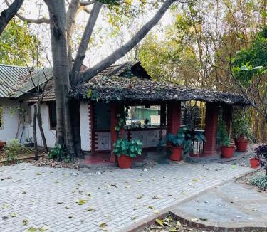 Hosur Hotel | The Hideaway Hosur by evaddo stays