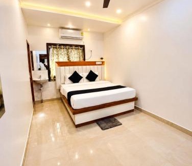 Kolkata House | Golden Palace
