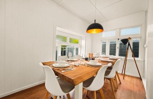 West End House | Heritage Family Home Heart of West End CBD and River