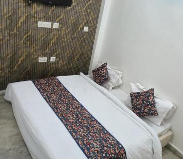Amer Fort Road Apartment | Amisha Suites Near Jal Mahal, Jaipur