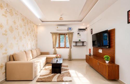 Denkanikota Apartment | Airavati Villa by StayJade Pvt Pool1hr HSR 3BHK