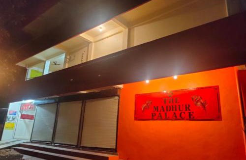 Kolar Road Hotel | Hotel Madhur Palace
