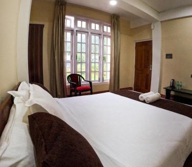 Bomdila Hotel | Taleries Stays