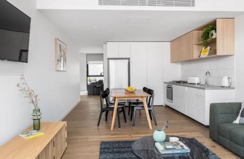 Glen Iris Apartment | Boutique Stays - Axel Apartments G02 The Faircroft