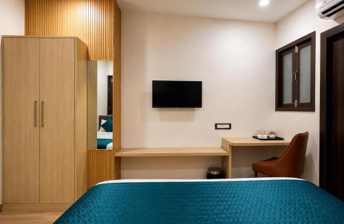 Sultanpur Hotel | Hotels in Sultānpur, India