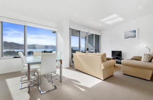 Apollo Bay Apartment | Apollo Blue 11