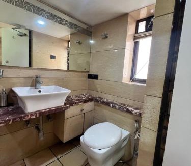 Prabhadevi Apartment | Pinaki Comfort Stay