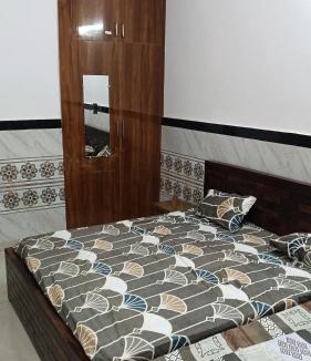 Govardhan Hotel | Vallabh Kunj Sewa Sadan