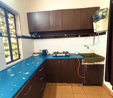 Civil Lines Apartment | Teal Elegance 1BHK Suite, Civil Lines