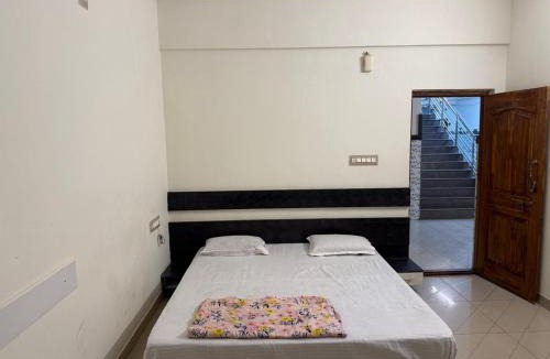 Doddaballapur Hotel | S G S LOADGING aND BOARDING