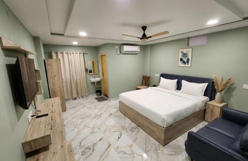 Gachibowli Hotel | Hotel HiCity Comfort Near DLF Cyber City & AIG Hospital