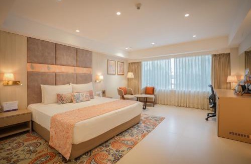 Sayajiganj Hotel | Grand Mercure Vadodara Surya Palace