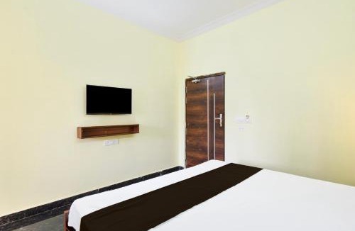 Hyderabad Hotel | Super Collection O Godavari Kompally