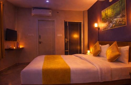 Ramamurthy Nagar Hotel | Hotel Sujatha international nearby koshys Hospital & Loutas Convention Hall Tc Palya Main Road Ramurthynagar