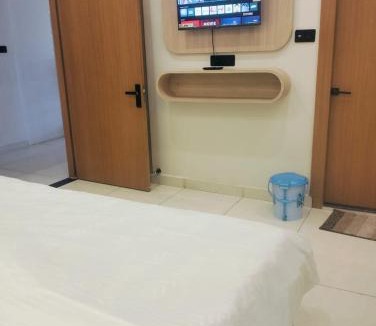 Haraiya Hotel | Pathikam Residency Near Shri Ram Mandir