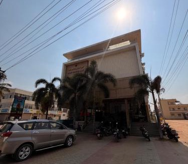 Nanjangud Hotel | SLV Royal inn