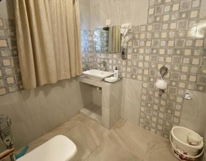 Srinagar Hotel | Faizzy residency