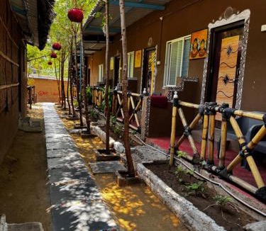 Kamalapur House | Junglee tree stays
