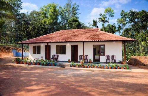 Sakleshpur House | BlueMoon Homestay - Home Food, Estate, Near to Falls and View Points