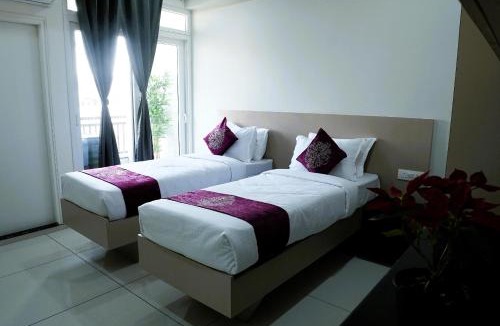Madhapur Hotel | Hotel Flamount Arka Studios