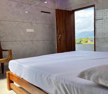 Murudeshwara Hotel | Shanti Nivas Homestay