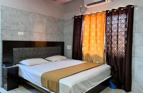 Murudeshwara Hotel | Shanti Nivas Homestay