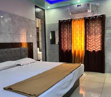 Murudeshwara Hotel | Shanti Nivas Homestay