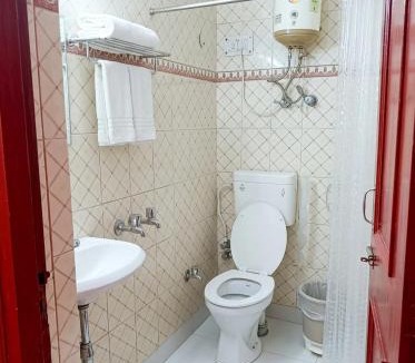 The Mall Road Hotel | Hotel The Nand Palace - Near Mall Road- Mussoorie