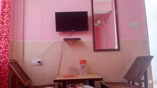 The Mall Road Hotel | Hotel The Nand Palace - Near Mall Road- Mussoorie
