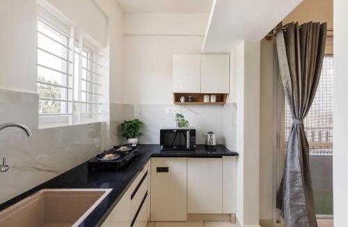 Palm Meadows Apartment | Palm View by Red Olive 1BHK 5min ITPLWhitefield