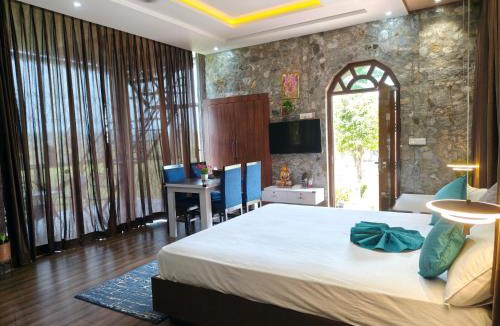 Kumai House | The GreyStone FarmHouse