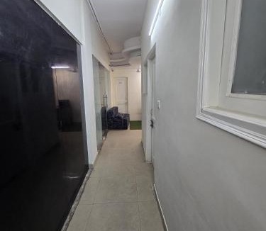 Chittaranjan Hotel | Hotel Veer Palace Lajpat Nagar 1- Couple Friendly