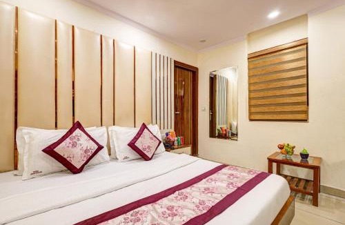 Paharganj House | Hotel Star Palace 2 Mints Walking Distance From New Delhi Railway Station