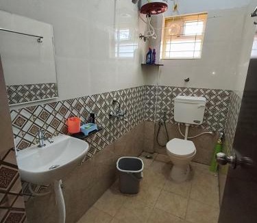 Narasapura House | Modern 5BR Villa near BLR Airport Work & Relax