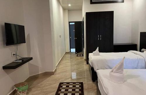 Padrauna Apartment | Hotel Leela Galaxy