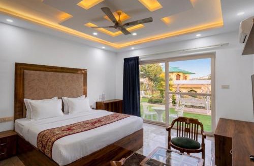 Kasauli Hotel | Pine Garden Hotel Kasauli Hills