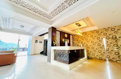 Gangtok Hotel | Hotel Yeasel continental by Staynest 100 meter from Ridge Park