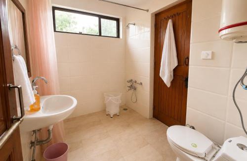 Simsa Village Hotel | Royal Kalinga Cottage near volvo bus stand, Manali - Best Property of Manali 2025-26