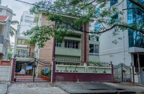 Indiranagar House | Sliceinn Hibiscus - Defence Colony, Indiranagar