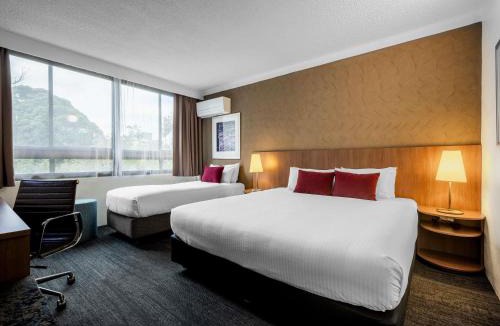 Greenwich Hotel | Mercure Sydney St Leonards