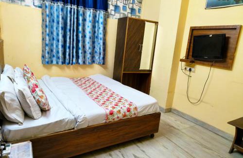 Gopalbari Hotel | Hotel Amisha Palace - Near Jaipur Railway Station