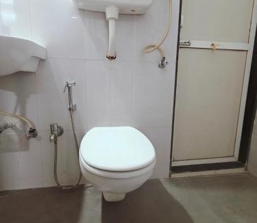 Thane West Apartment | 1 bhk in Hiranandani Estate Thane