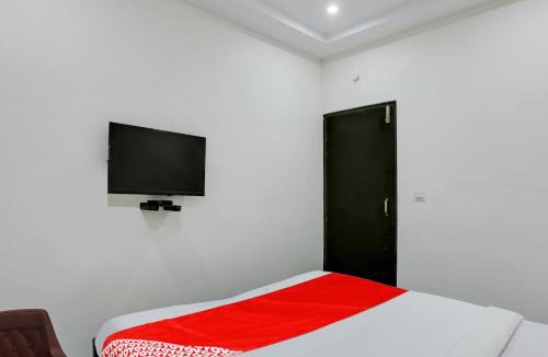 Rajajinagar Hotel | Hotel O Manjushree Boarding & Lodging nearby Dr.BR Ambedkar Stadium Basveshwar nagar