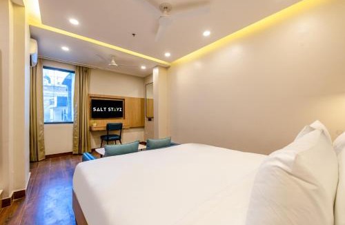 Noida Hotel | Saltstayz Premier - Noida Sector 15